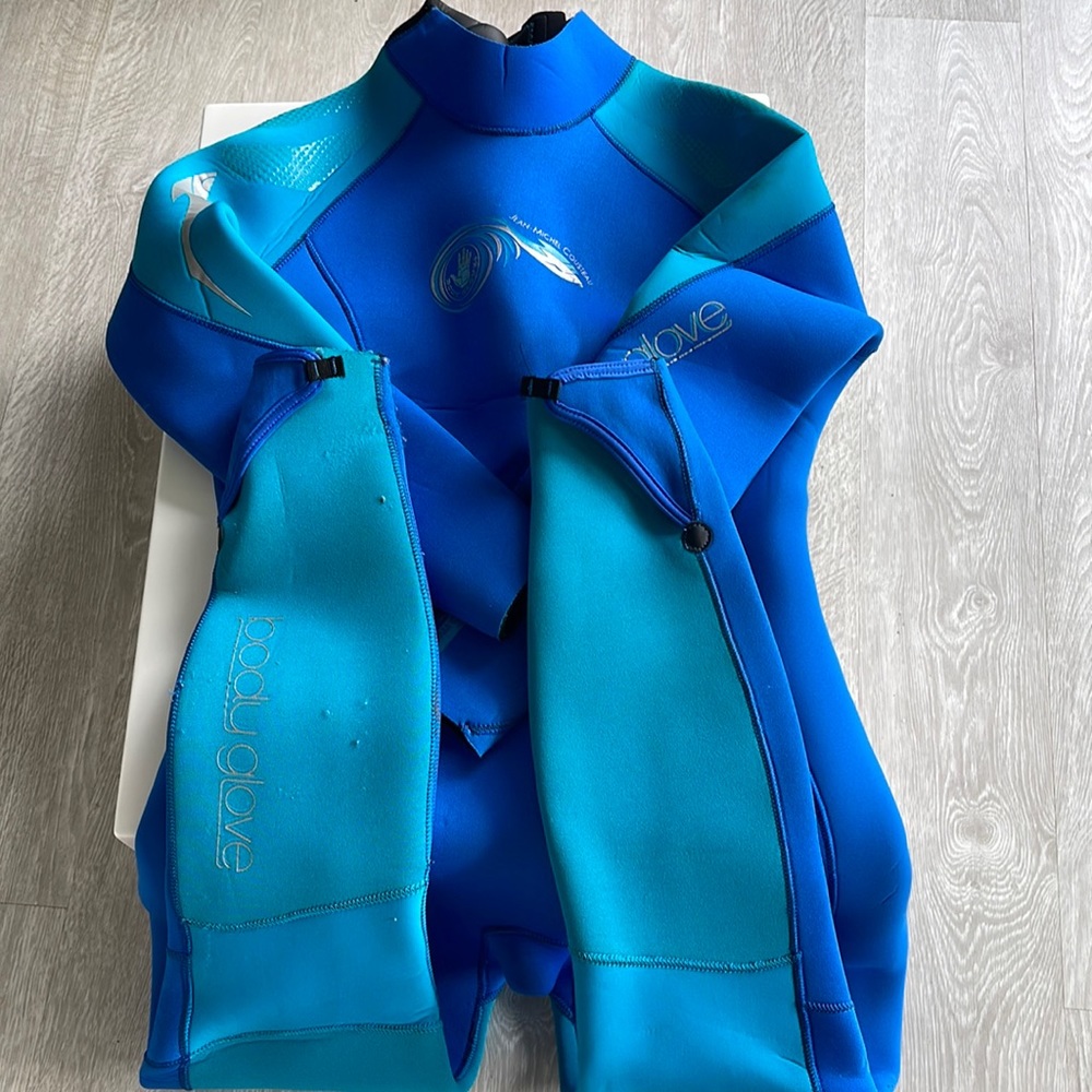 Women’s Body Glove Jean Michel Cousteau Full Body Wetsuit. size 13/14.